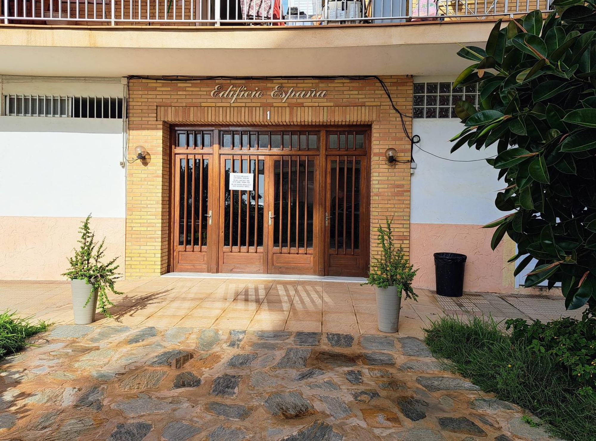 Garden Beach Apartment تورّيفيِخا المظهر الخارجي الصورة